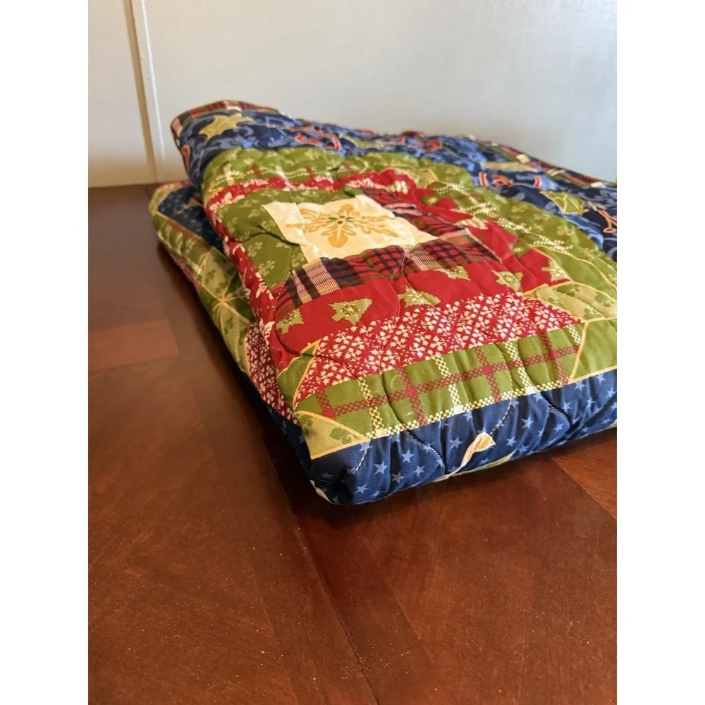 Christmas Quilt Blanket Patchwork Farmhouse‎ Holiday 92x82 Large Stitch Vtg